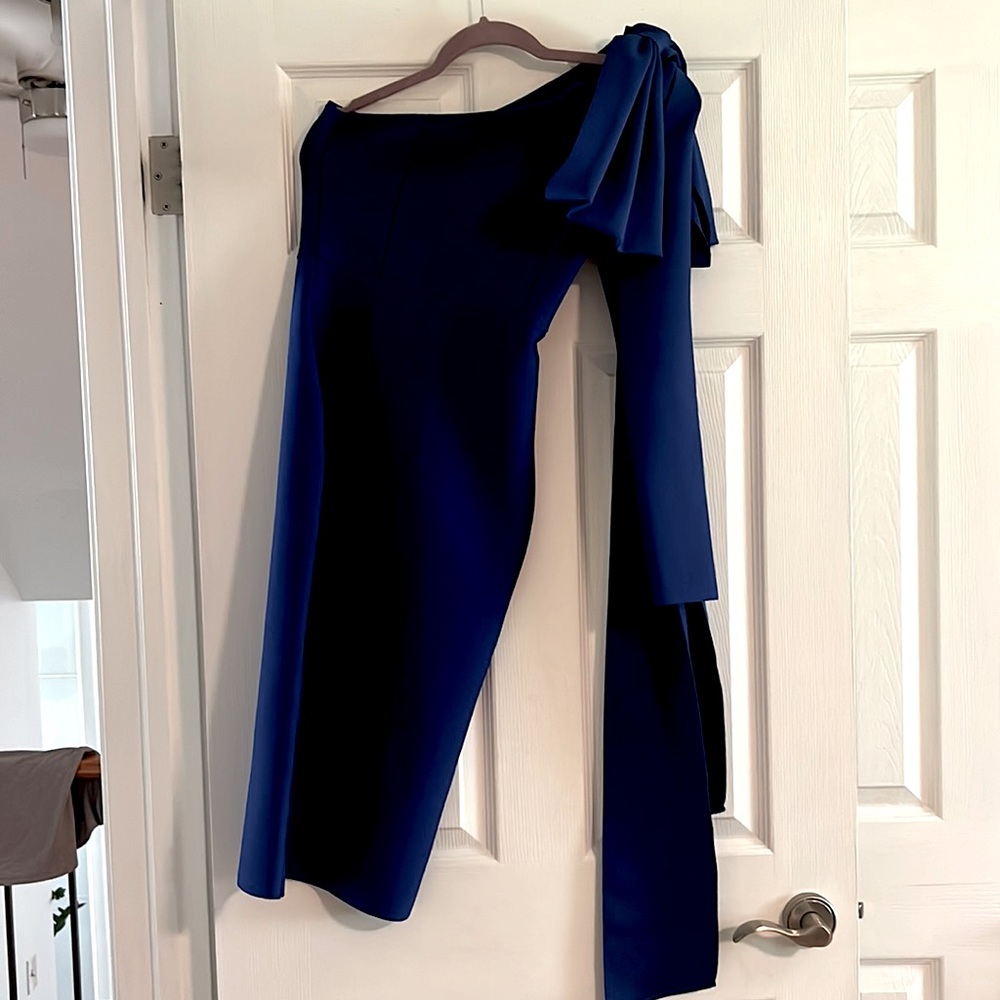 One shoulder dress